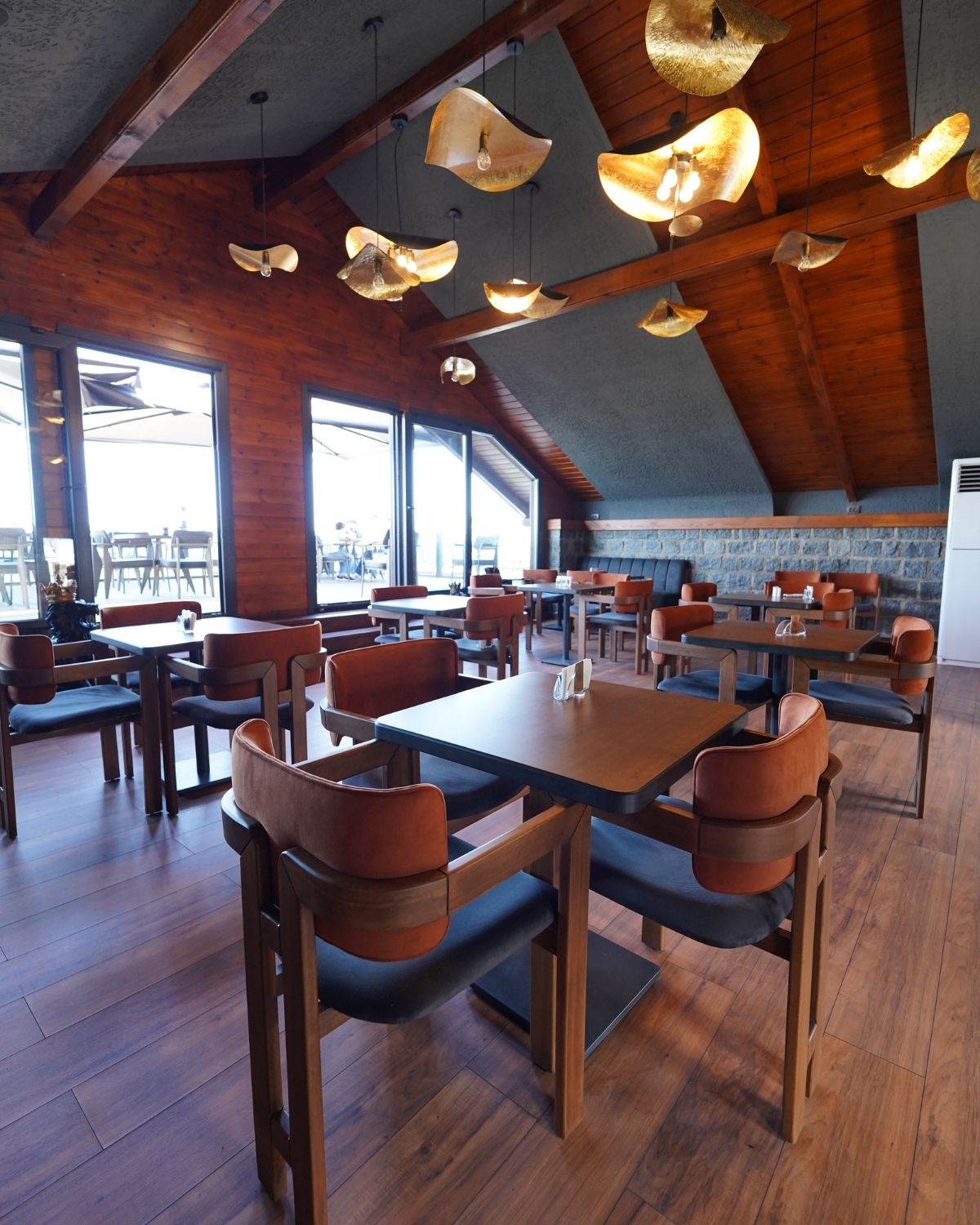 Berray's Kitchen & Cafe salonu